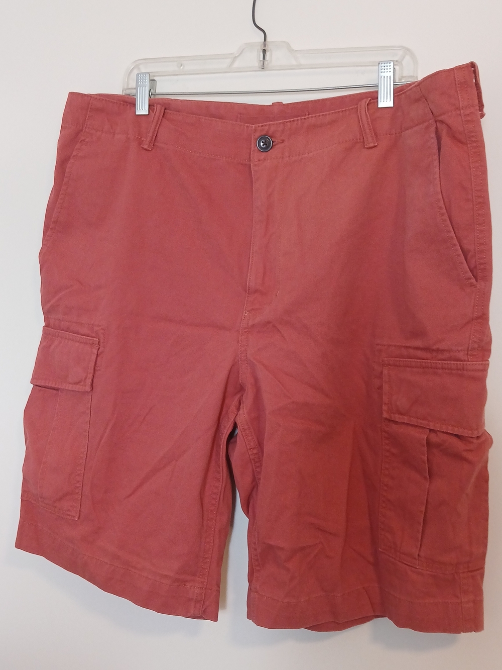 Lands' End Men's Sz 40 Cargo Shorts in Coral